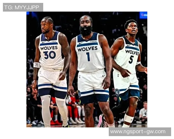 森林狼引导爱德华兹学习哈登技巧助力提升罚球能力与进攻效率 森林狼引导爱德华兹学习哈登技巧助力提升罚球能力与进攻效率