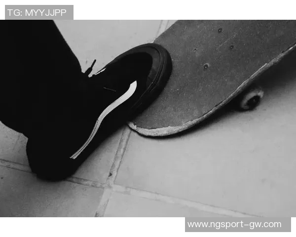 Nike申请佩奇Logo商标设计灵感来自水桶造型与姓名谐音结合的创意探索 Nike申请佩奇Logo商标设计灵感来自水桶造型与姓名谐音结合的创意探索